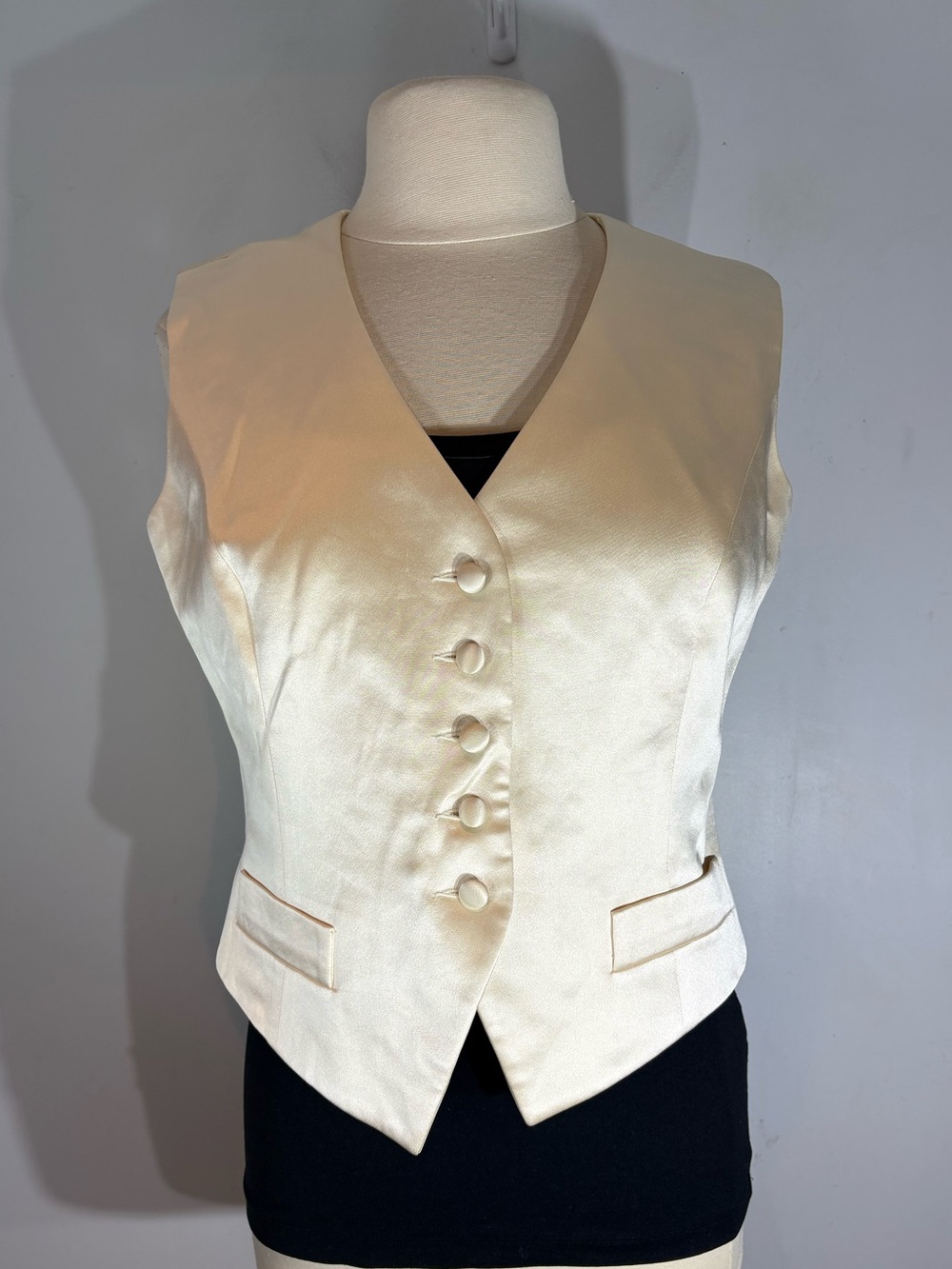Vintage Sunny Choi Cream 100% Silk Tailored Vest – Size 12